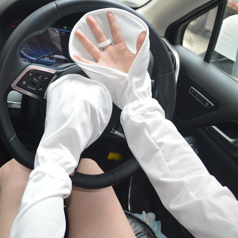 White finger-loop sun protection arm sleeves